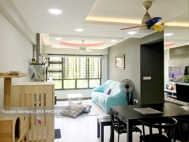 Yishun Street 31 thumbnail photo